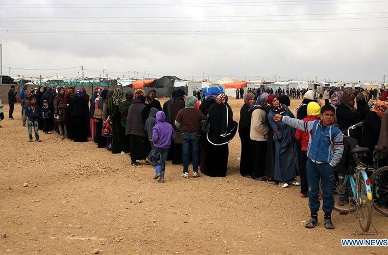 Ben trong trai ti nan danh cho nguoi Syria o Jordan-Hinh-2